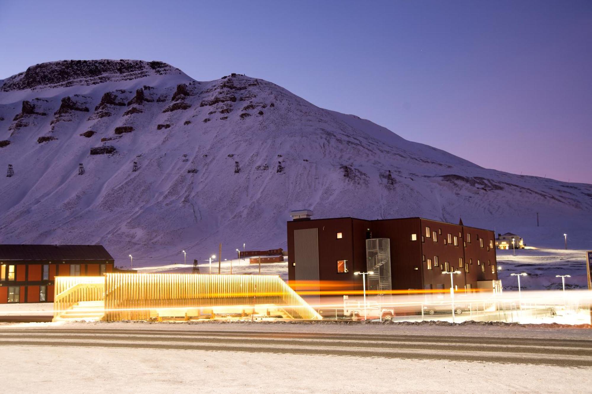 Svalbard Hotell | The Vault Longyearbyen Buitenkant foto